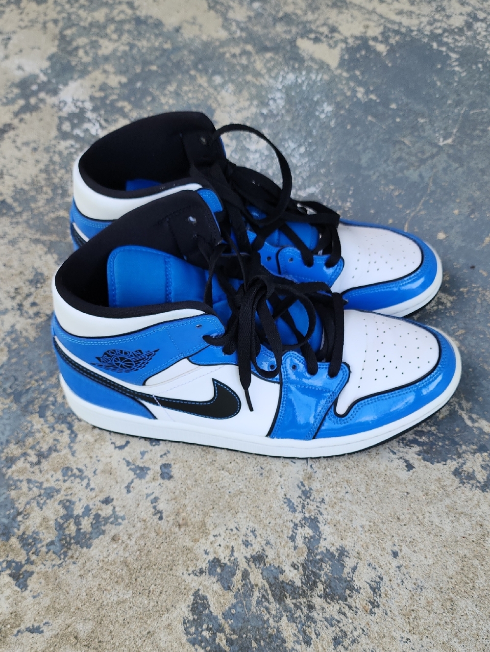 Air Jordan 1 Mens Signal Blue Mid Shoes